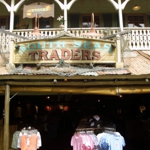 Adventureland_-_Shops_03