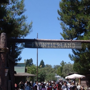 Frontierland-DL-81