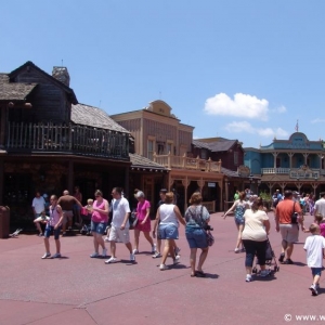 Frontierland_09