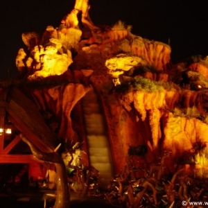 Splash_Mountain_03