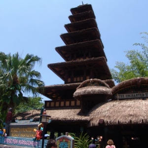 Tiki_Room_02