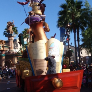 Pixar_Play_Parade_17