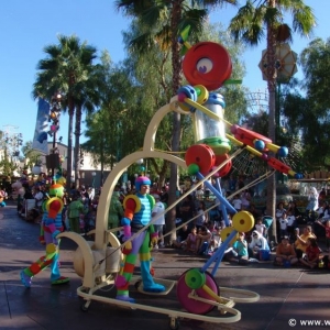 Pixar_Play_Parade_32