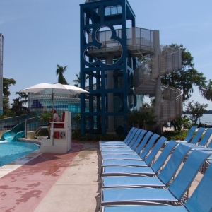 Bay_Lake_Tower_Pool_04