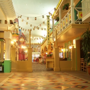 Media 'Food Court' in category 'Caribbean Beach'
