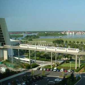 CR and monorail