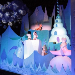 Hong Kong Disneyland- It's a Smallworld