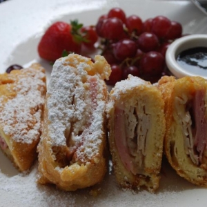 Monte Cristo Sandwich Caf Orleans 2