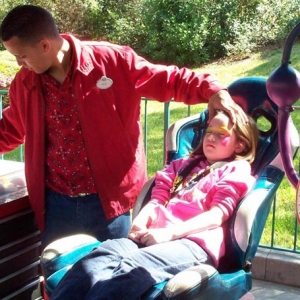 Face painting in Toontown 2