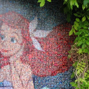 Happiest Faces on Earth-Detailed pics