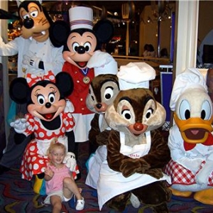 The whole Chef Mickey's Gang!!