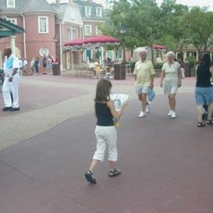 Hannah navigates.