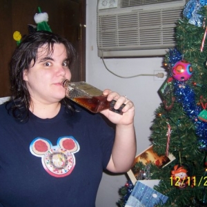 Shannan_drinking_around_the_tree