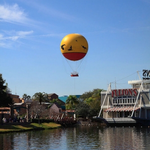 Downtown_Disney_2_resized