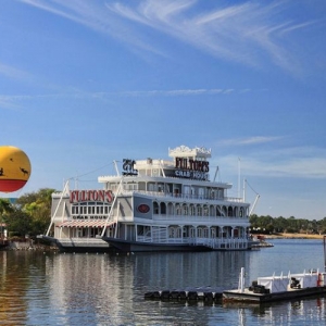Downtown_Disney_resized