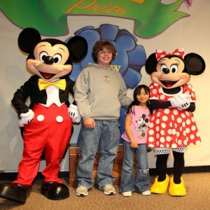 Sam_Lauren_Mickey_Minnie_resized