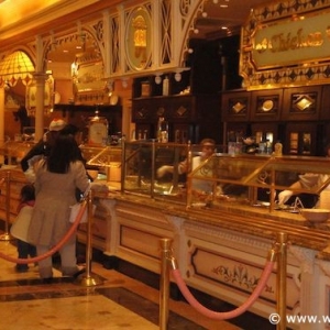 Plaza Inn Counter