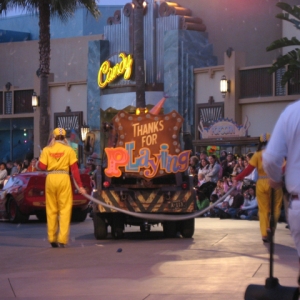 pixar_parade_end