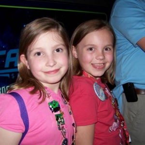 Em & Ash in line to ride Space Mountain