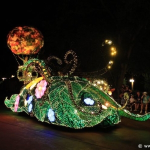 Main-Street-Electrical-Parade-04