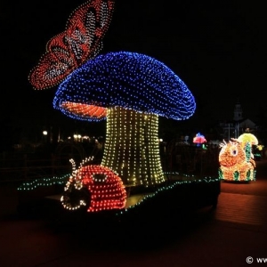 Main-Street-Electrical-Parade-14