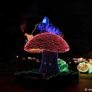 Main-Street-Electrical-Parade-27