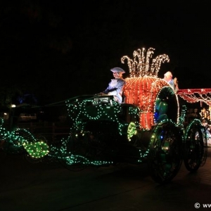 Main-Street-Electrical-Parade-34