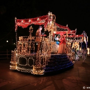 Main-Street-Electrical-Parade-43