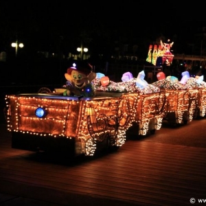 Main-Street-Electrical-Parade-61