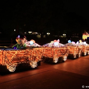 Main-Street-Electrical-Parade-63