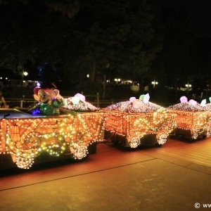 Main-Street-Electrical-Parade-64