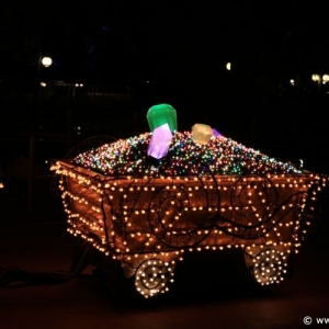 Main-Street-Electrical-Parade-65