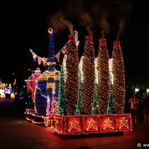 Main-Street-Electrical-Parade-77