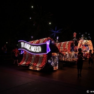 Main-Street-Electrical-Parade-91