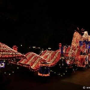 Main-Street-Electrical-Parade-96