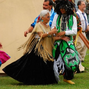 American_Indian_in_native_dress_1