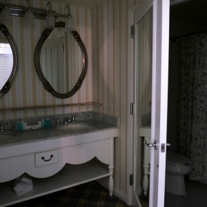 Second Bathroom Sonora Suite