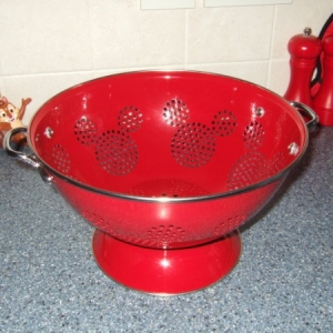 Mickey_colander_600_x_450_