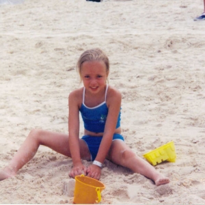 Rachel_playing_in_sand_on_CC