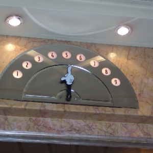 Mickey hand/elevator