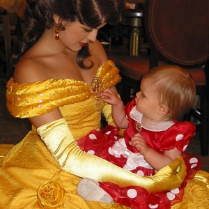 Inspecting_Belle_s_Pin