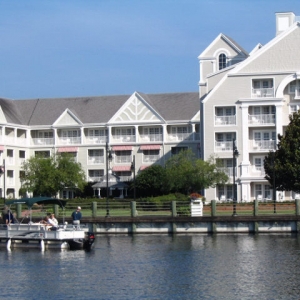 Disney_Yacht_Club
