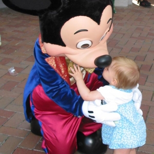 Big_Kiss_for_Mickey