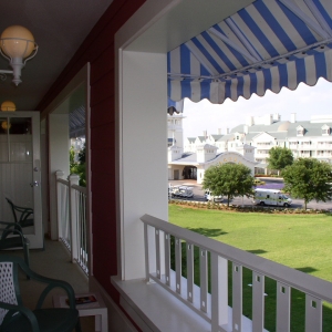 Balcony2