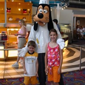 Goofy at Chef Mickey's