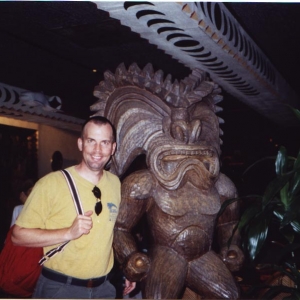 2004-Eric_tiki_God_at_Ohana