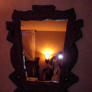AKL mirror