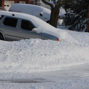 Vehicle_Stuck_in_the_Snow