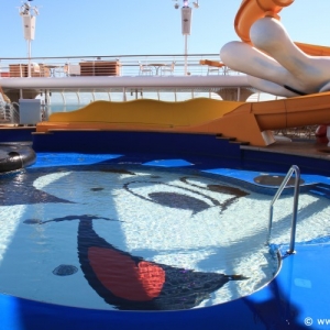 Mickey_Pool_01