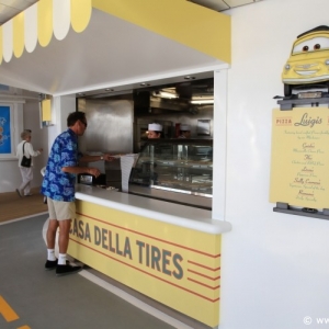 Media 'Flos-Cafe-04' in category 'Disney Dream Dining'